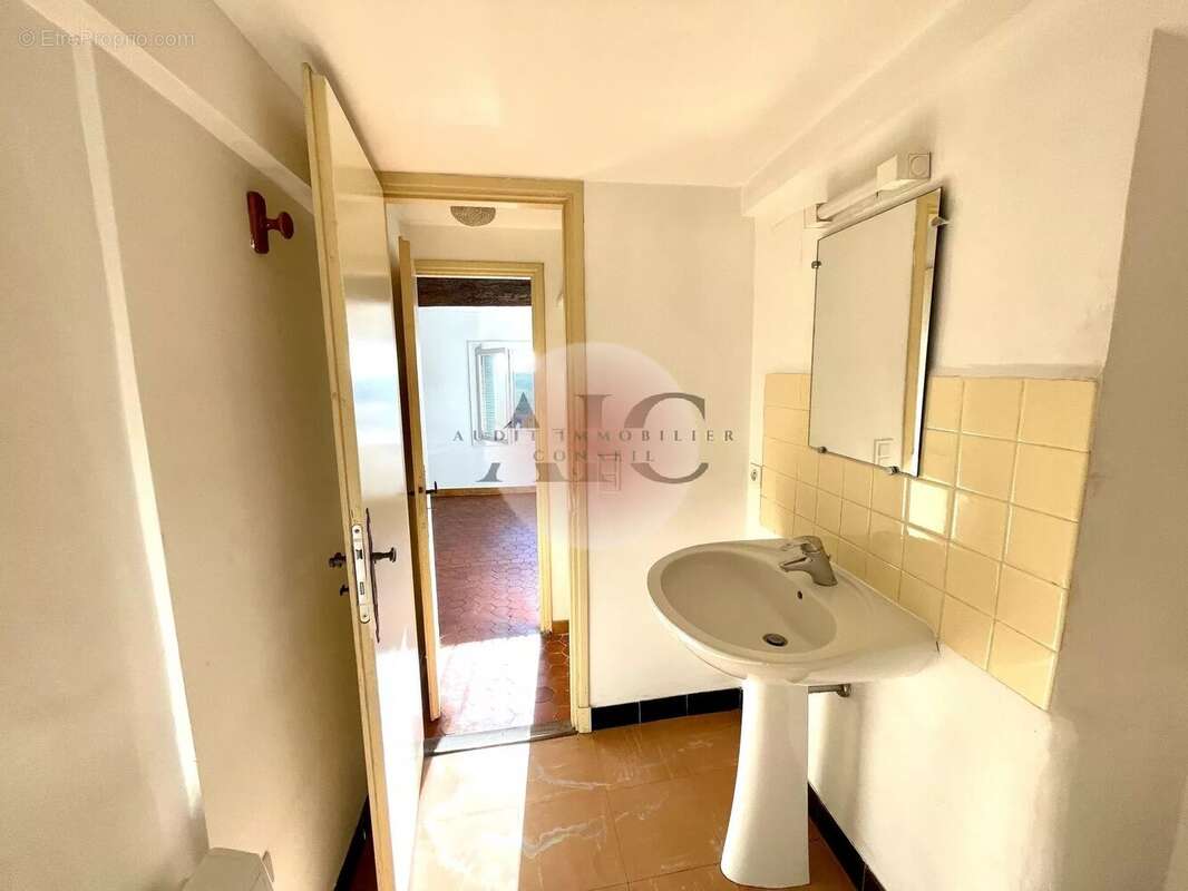 Appartement à FAYENCE