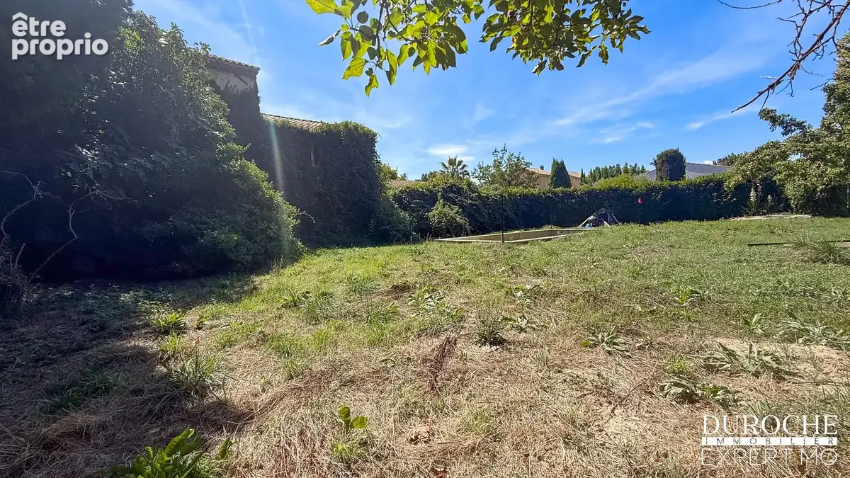 Terrain à bâtir viabilisé de 552 m2 à Caderousse   Libre constructeur, fond d’impasse - photo 2
