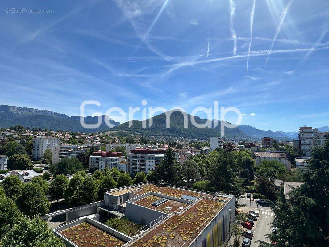 Vente - Appartement - 4 pièces + cuisine - 84 m² - 359 000 € - - photo 2