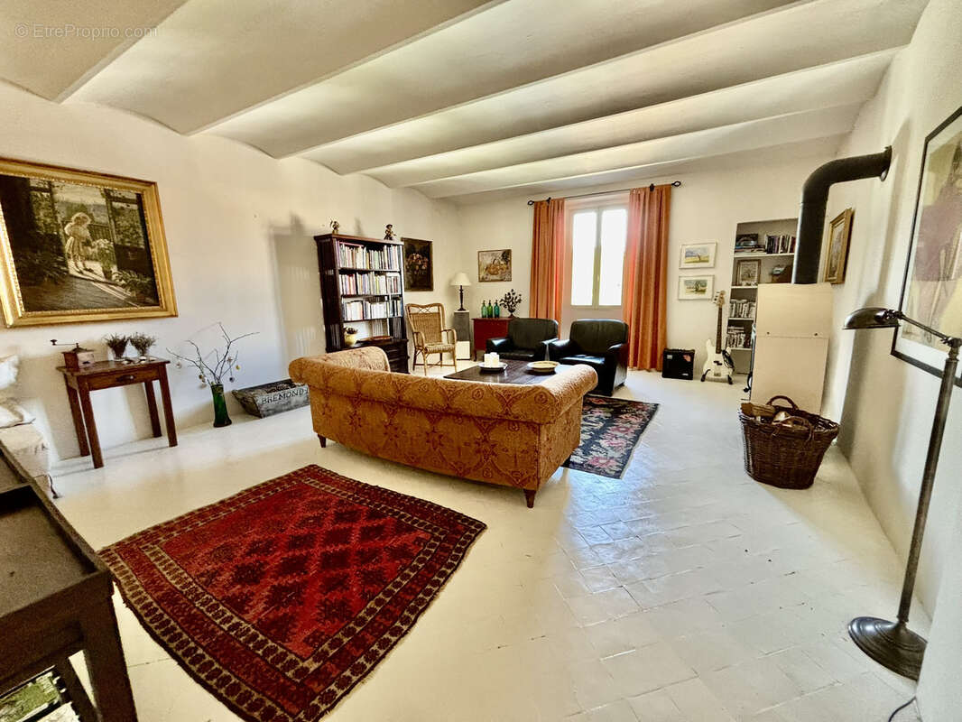Appartement à MALAUCENE