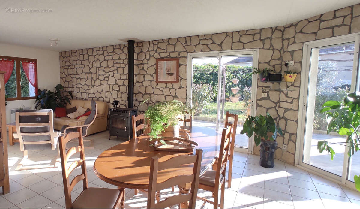 Maison à ROUSSILLON