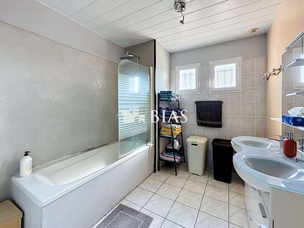 Maison 142 m² à Buchy  - photo 8