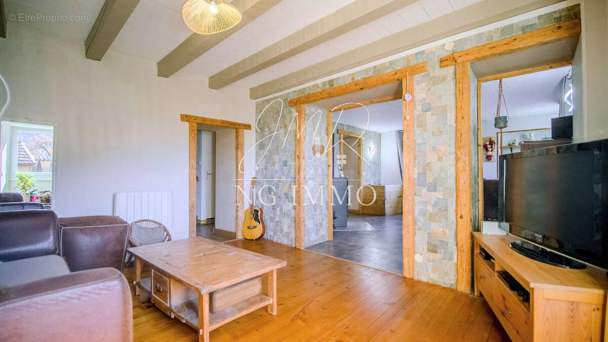 Maison à SAINT-JEAN-DE-THOLOME