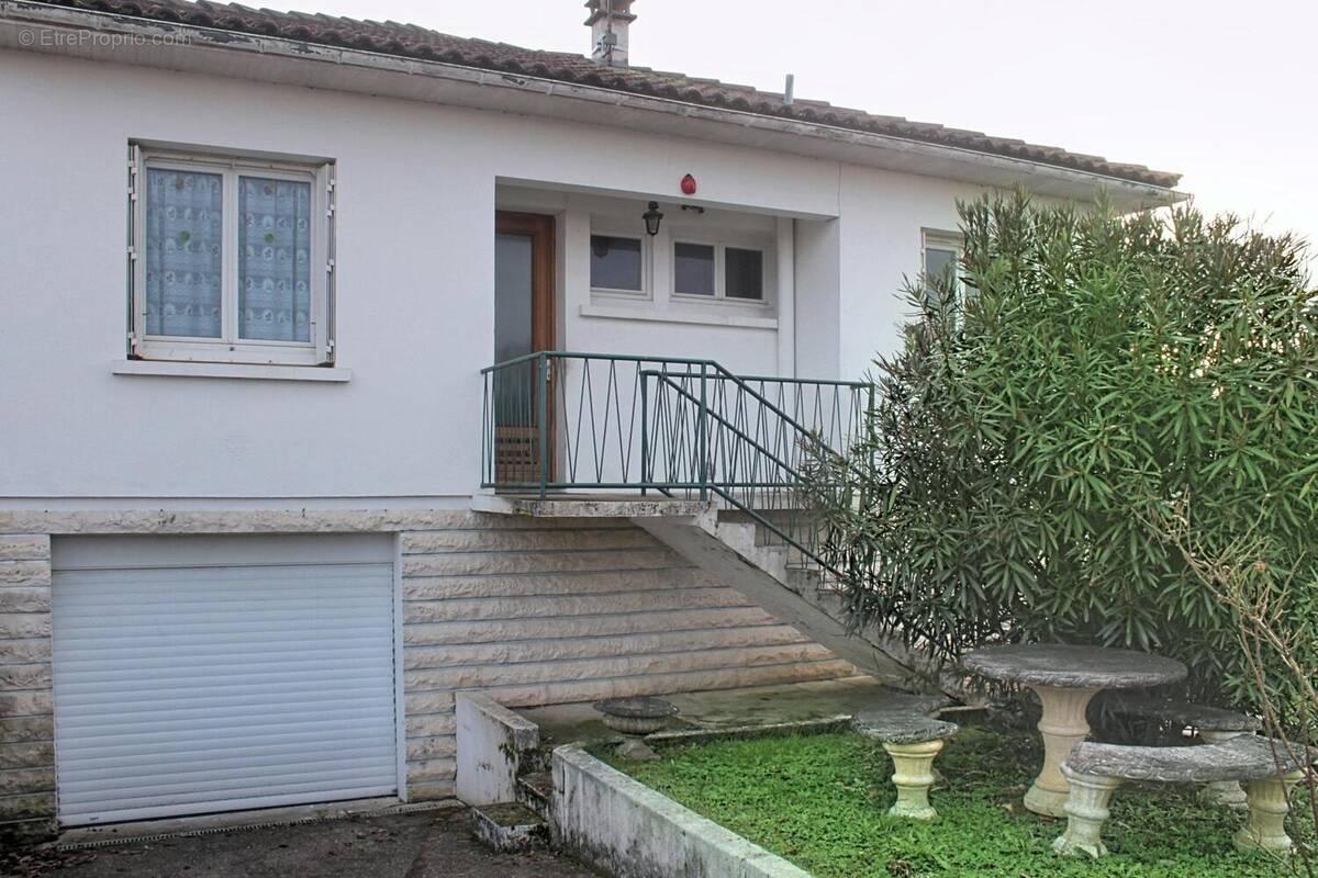 Photo 1 - Maison à JONZAC