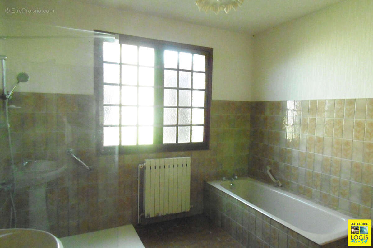 Maison à SAINT-ETIENNE-D'ORTHE