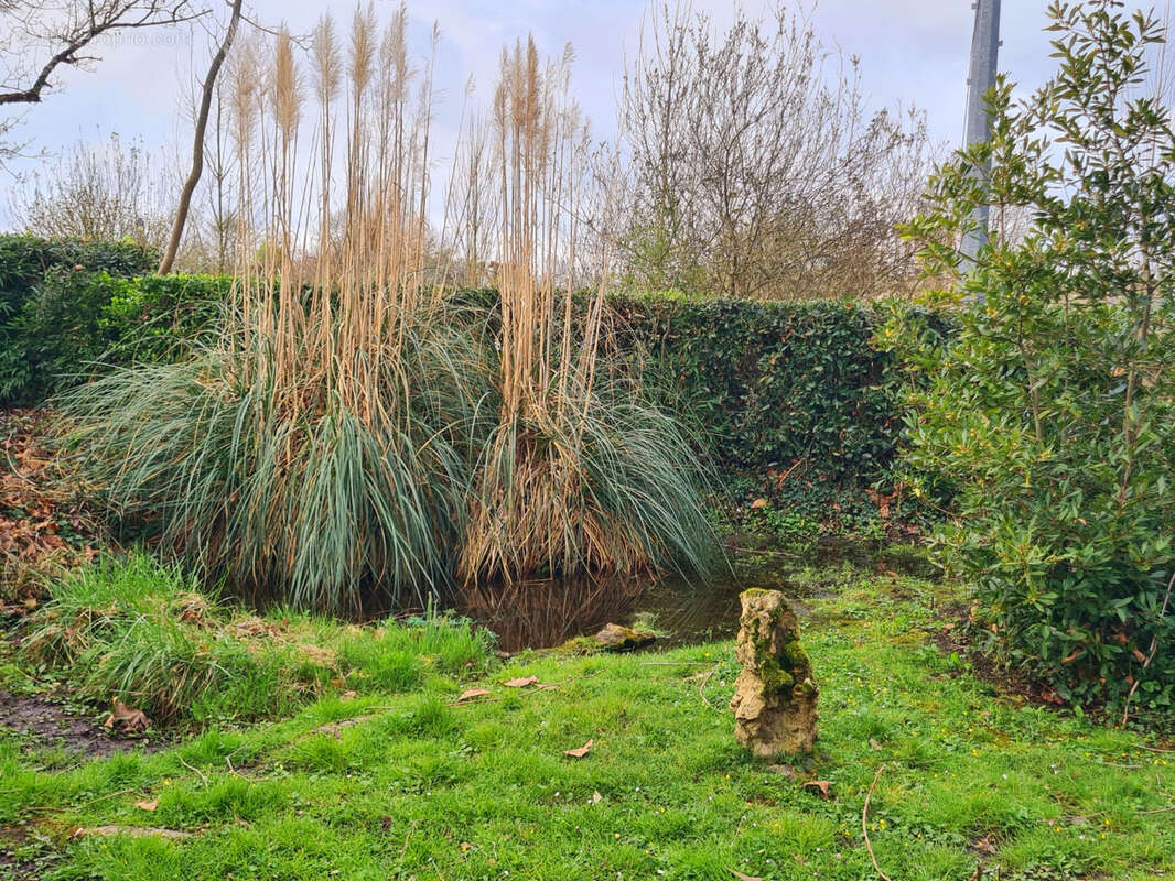 Maison à SAINT-MEDARD-DE-GUIZIERES