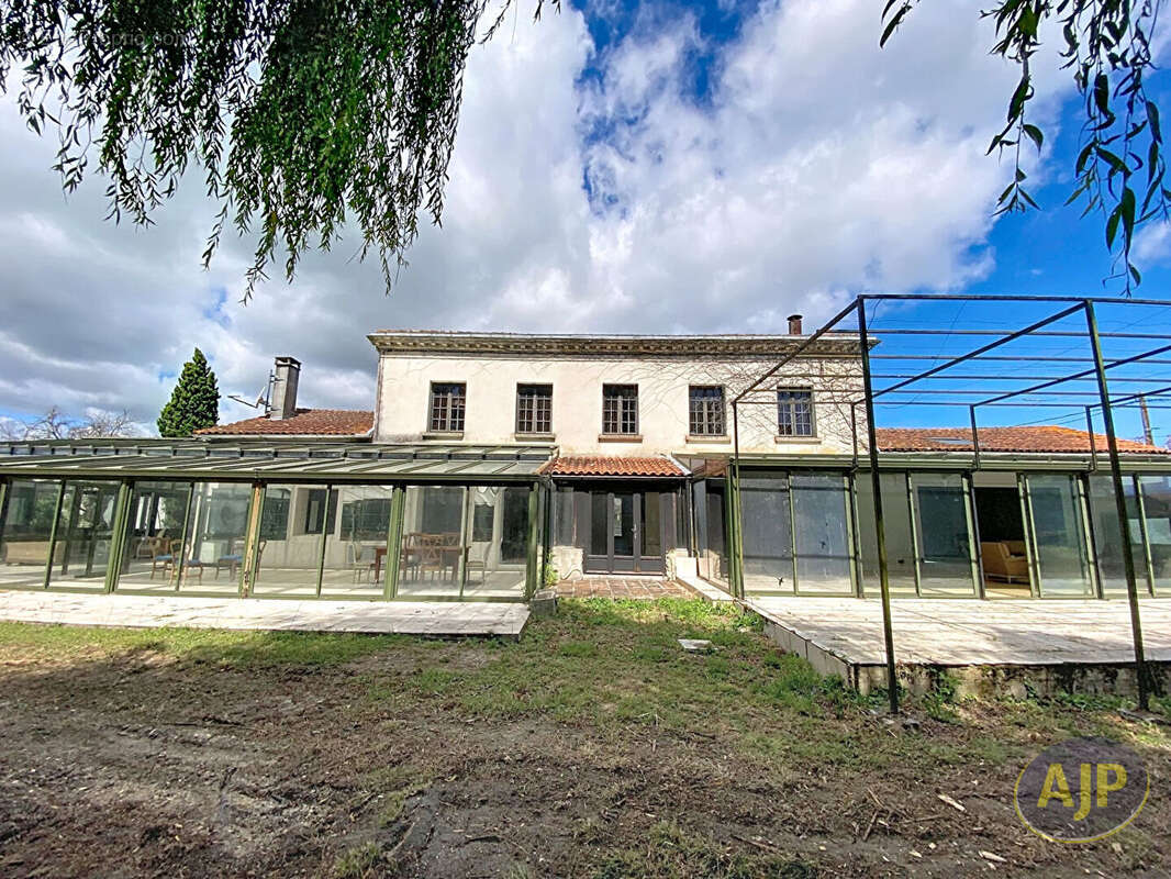 Maison à SAINT-CHRISTOLY-MEDOC