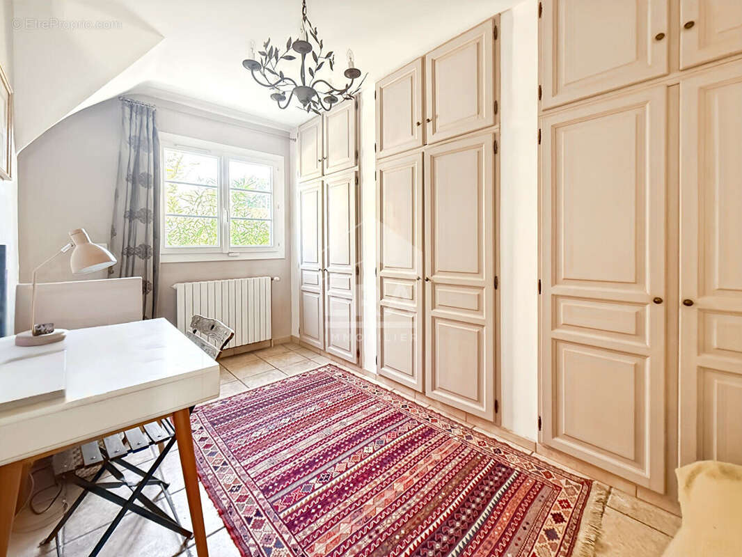 Maison à BOUC-BEL-AIR