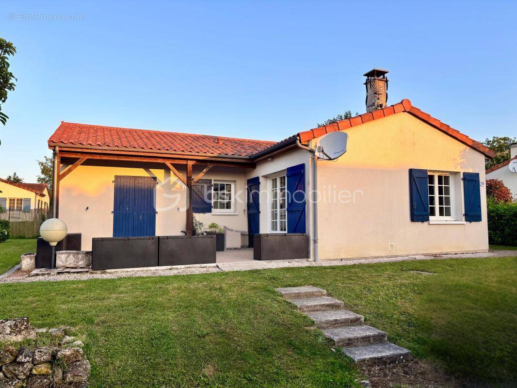 Maison à VASLES