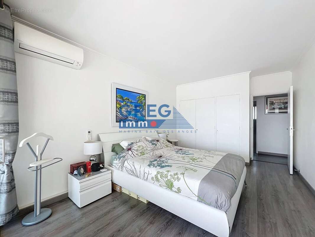 Appartement à VILLENEUVE-LOUBET