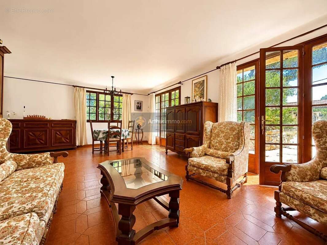 Maison à FREJUS