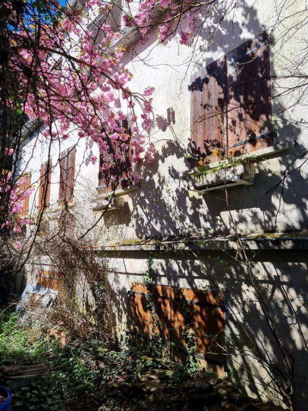 Maison à MANTES-LA-JOLIE