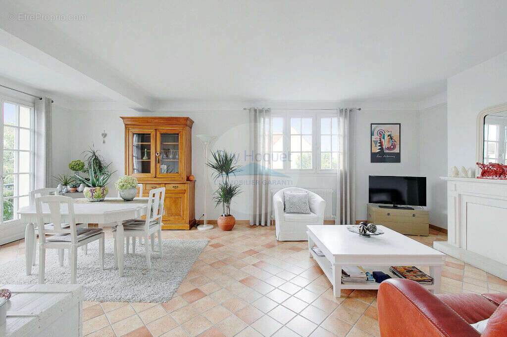 Maison à GRETZ-ARMAINVILLIERS