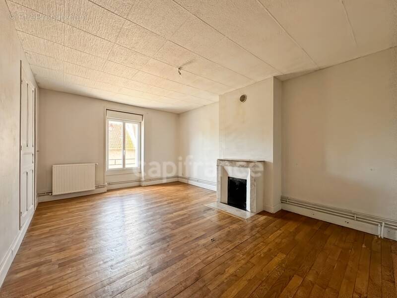 Maison à AUNAY-EN-BAZOIS