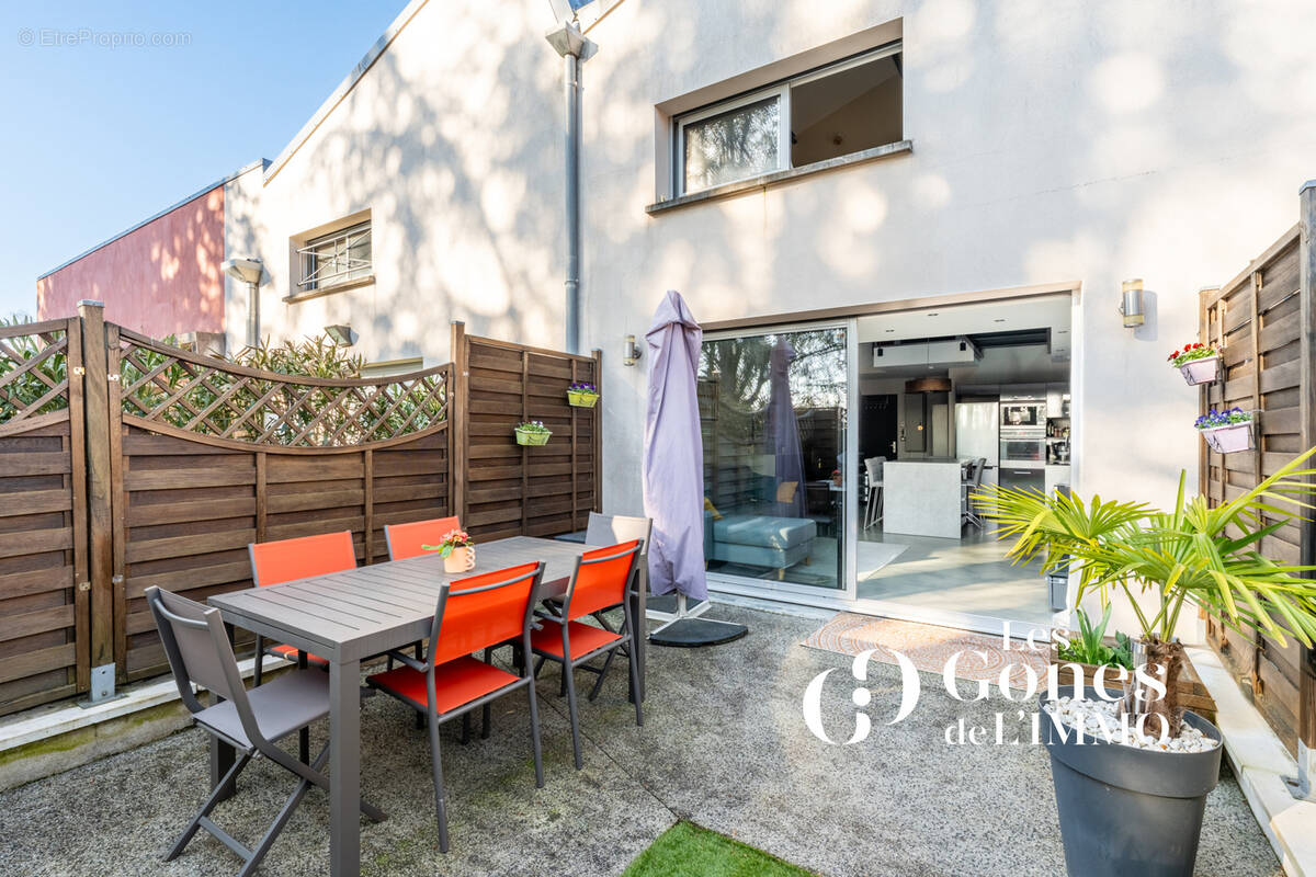 Appartement à CRAPONNE