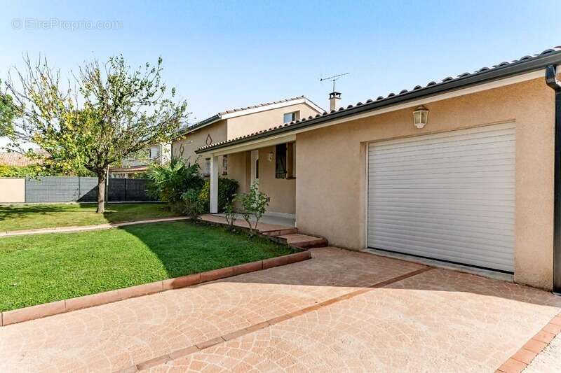 Maison à BRUGUIERES