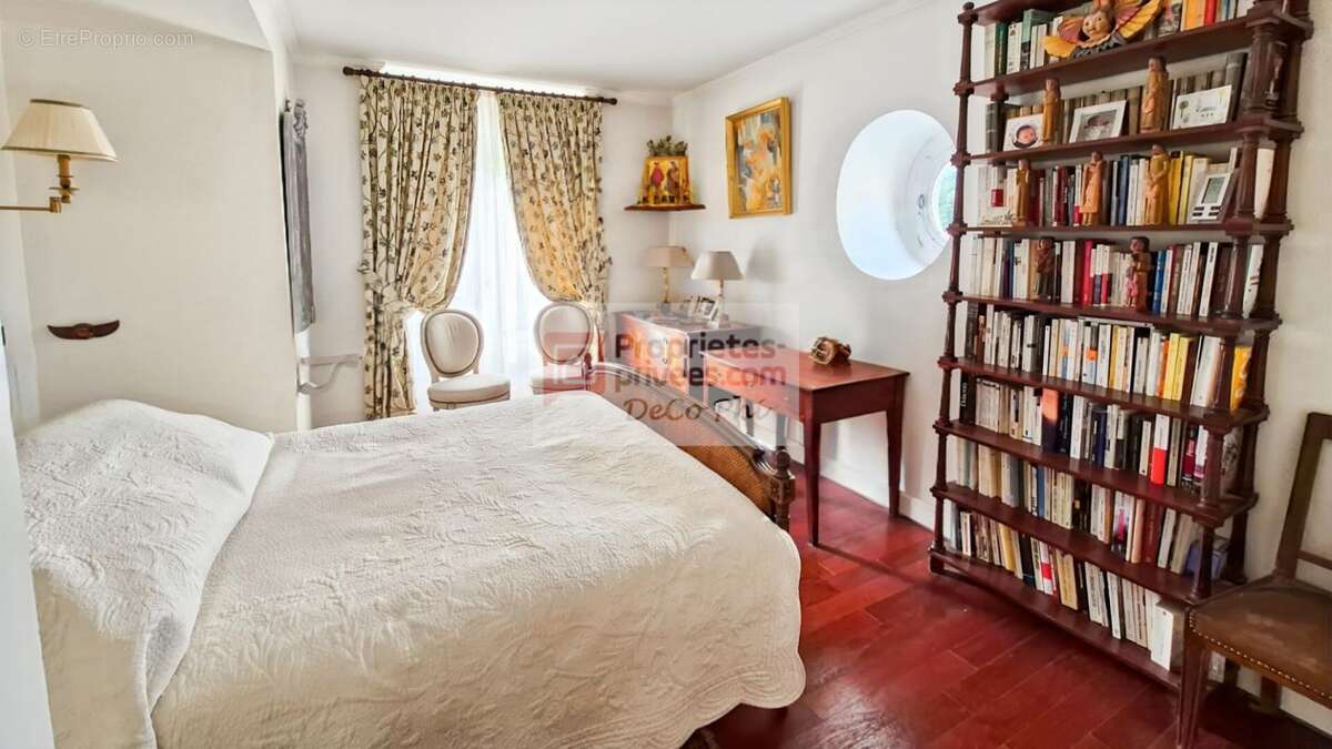 Appartement à VERSAILLES