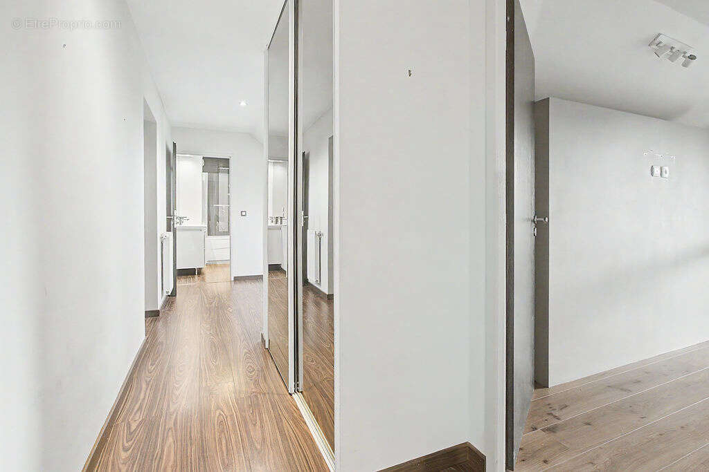 POISY - Duplex lumineux avec terrasse - photo 12