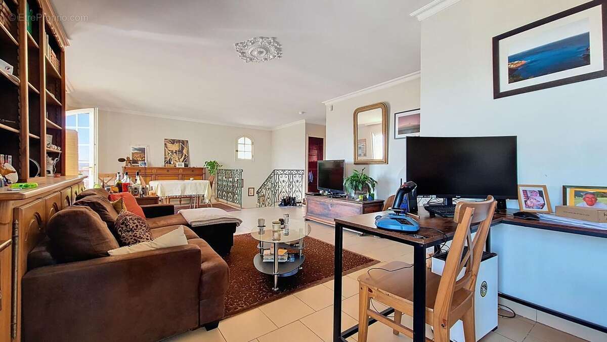 Maison à MANDELIEU-LA-NAPOULE