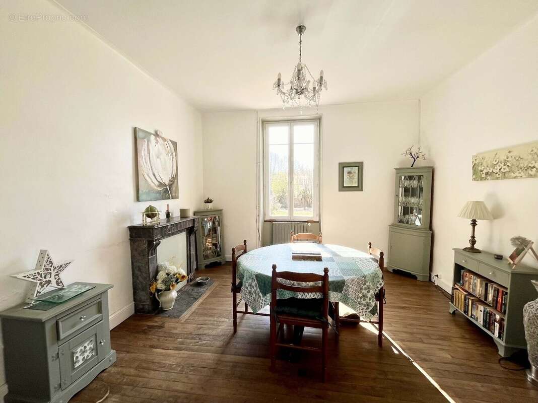 Maison à PRESSAC