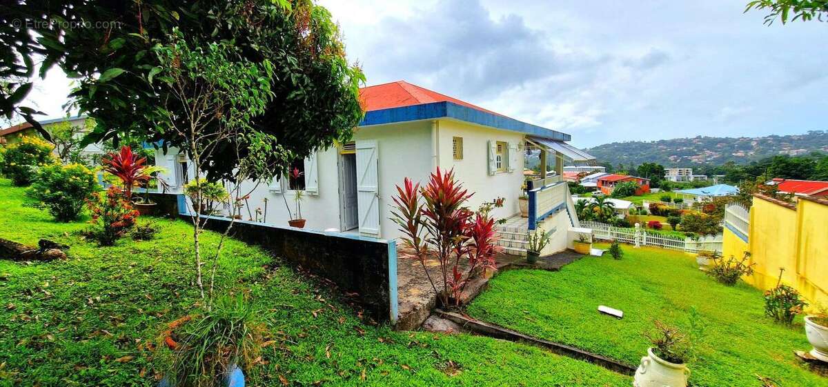 Maison à SAINT-JOSEPH