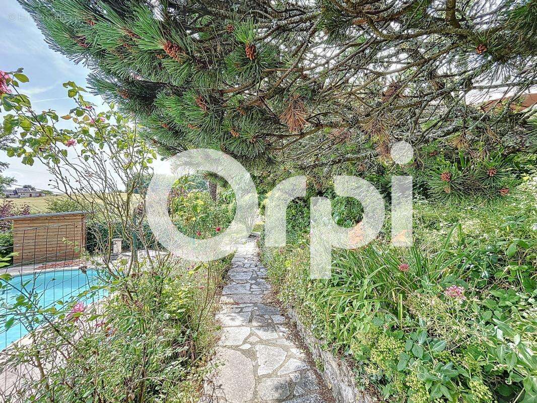 Maison à SAINT-MEXANT