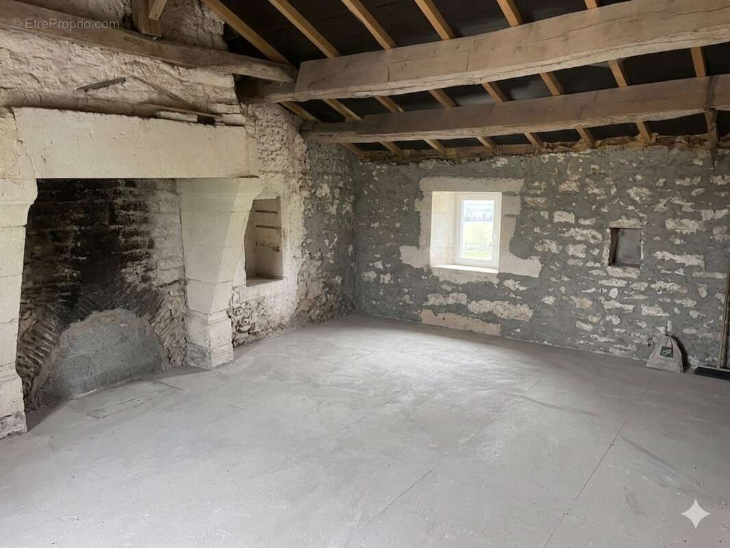 Maison à vendre 5 pièces VARZAY (17) avec piscine - photo 15