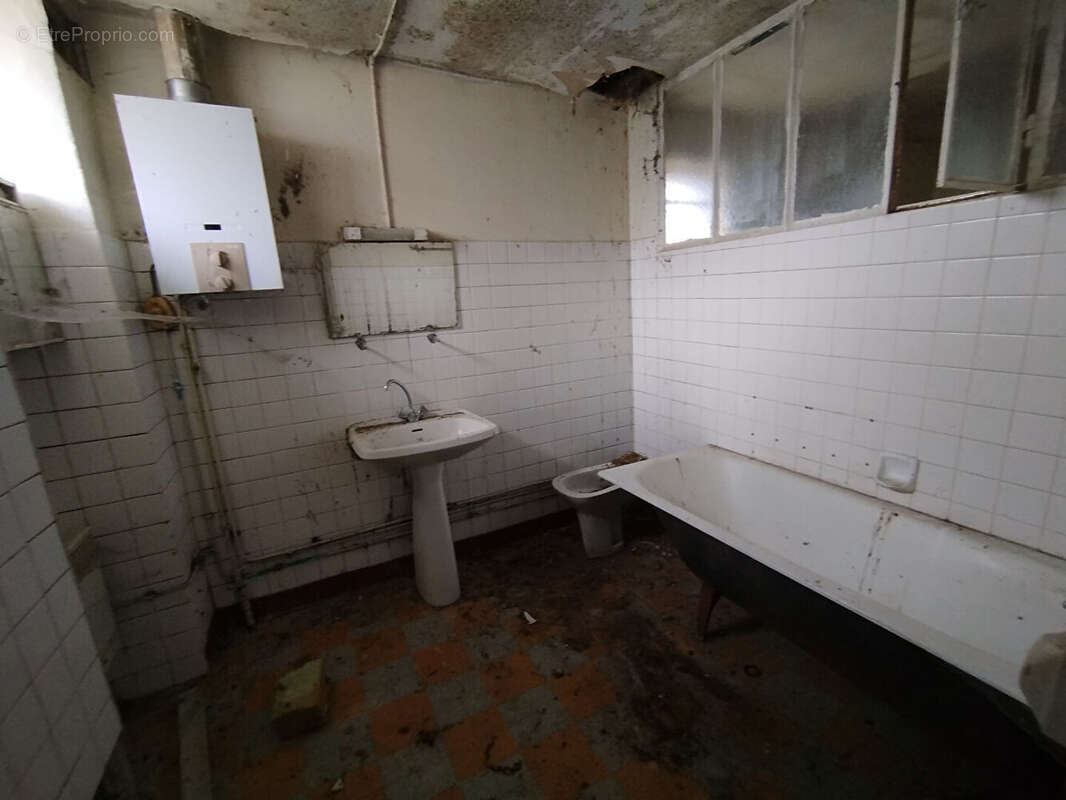 Maison à GREEZ-SUR-ROC