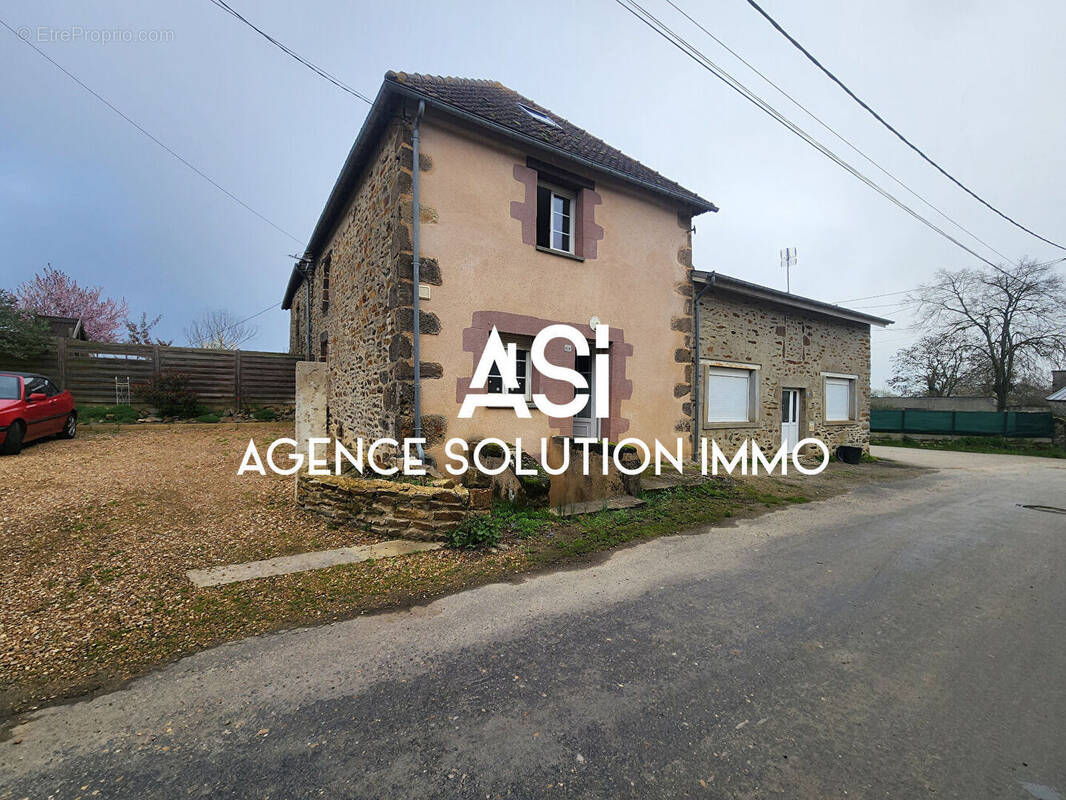 Maison à SOUGE-LE-GANELON