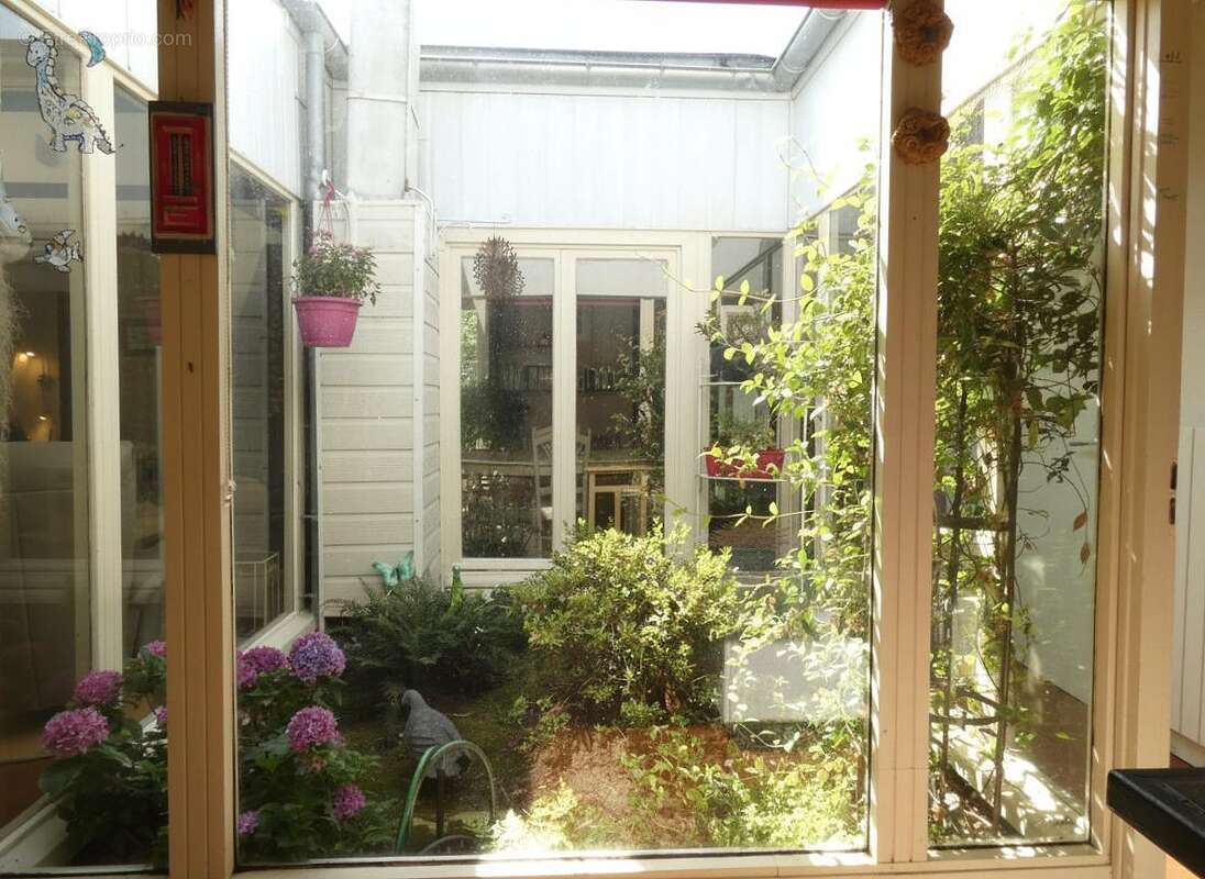 Maison 175 m² à Vienne-En-Val  - photo 4