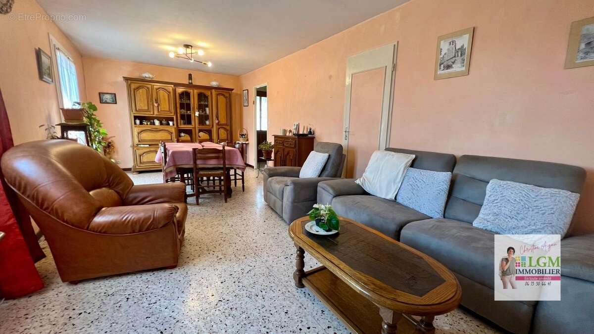 Maison à SAINT-JULIEN-LES-ROSIERS