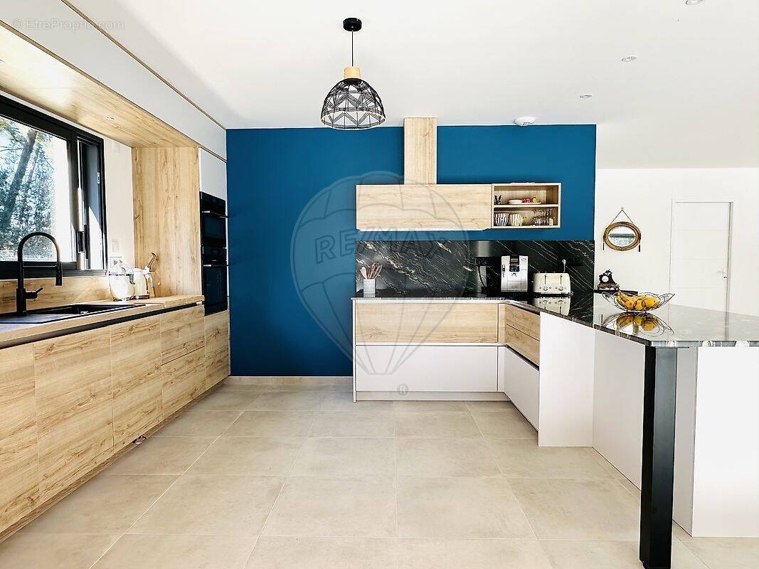 Maison à LES MATHES