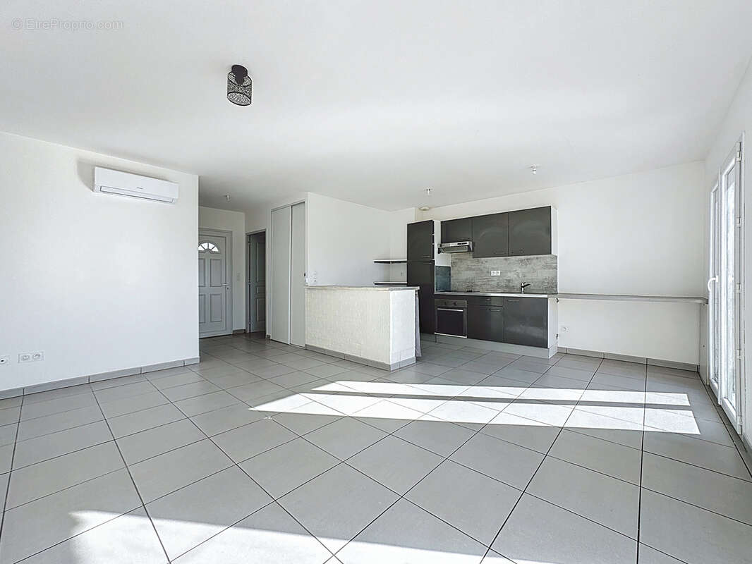 Duplex T3 avec jardin privatif - 2 parkings - Proche des plages   259 000 € - photo 3