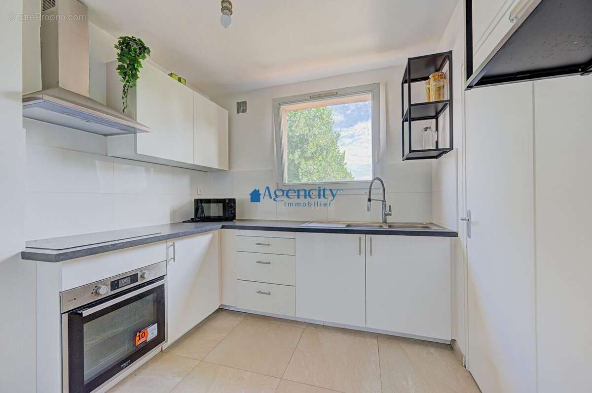 Appartement 80 m² à Noisy-Le-Grand  - photo 5