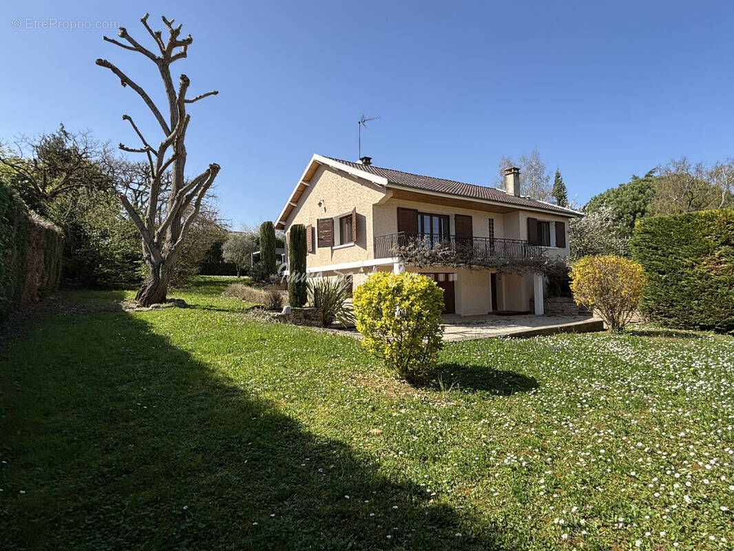 Maison à SAINT-CYR-AU-MONT-D'OR