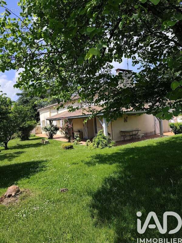 Photo 2 - Maison à LAMOTHE-LANDERRON