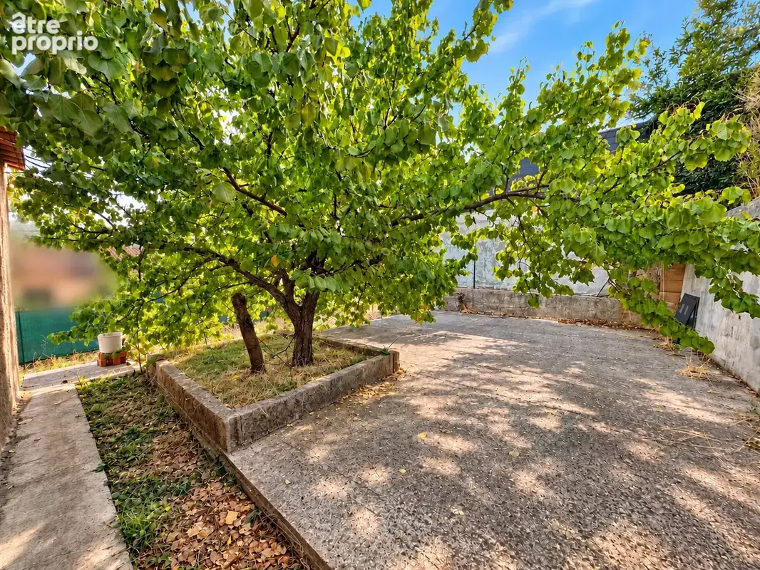 Villa PP sur un terrain de 2 000 m2 avec garage et terrasse - photo 4
