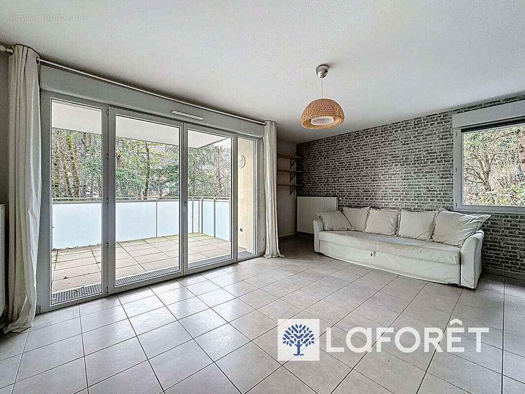 Appartement à SAINT-CYR-AU-MONT-D'OR