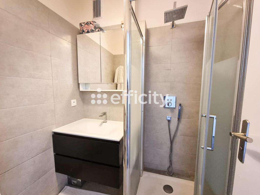 Appartement à LE CANNET