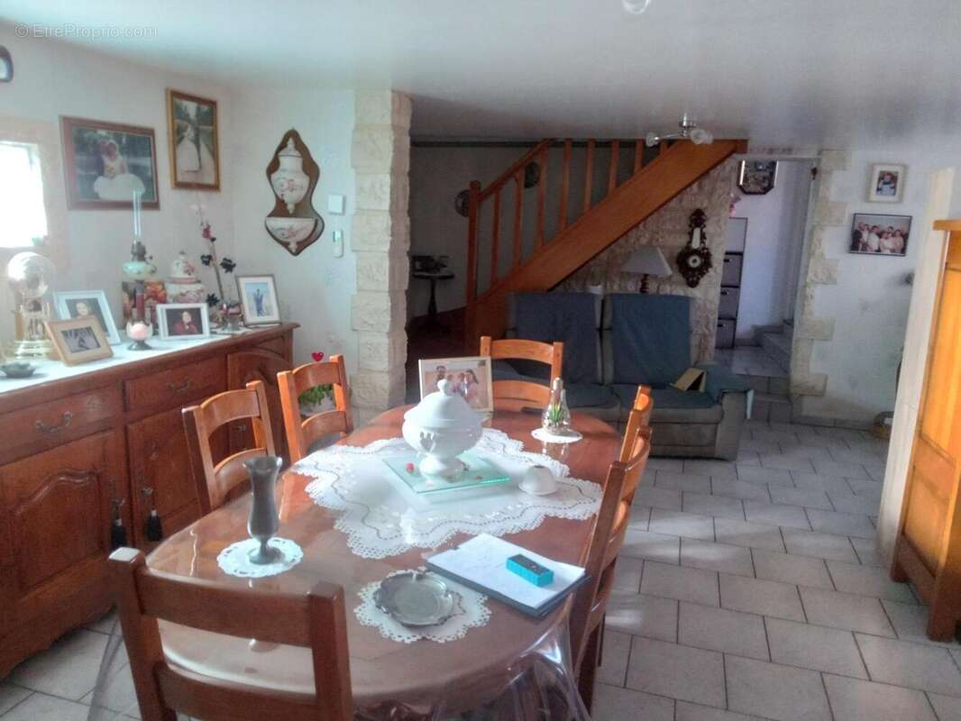 Maison à WOIGNARUE