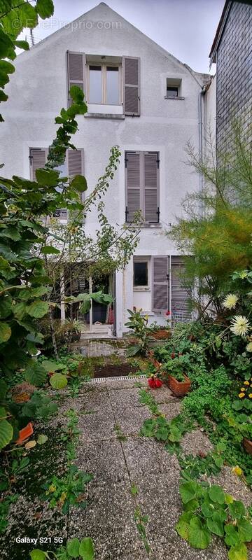 Maison à MANTES-LA-JOLIE