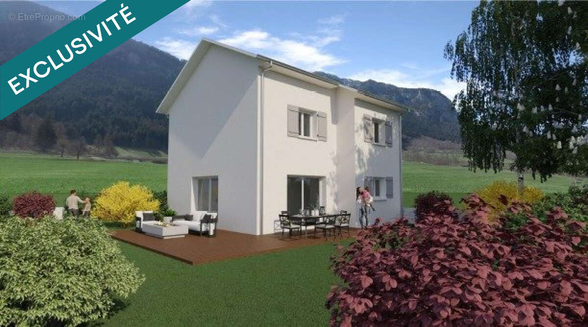 Terrain à SAINT-JOSEPH-DE-RIVIERE