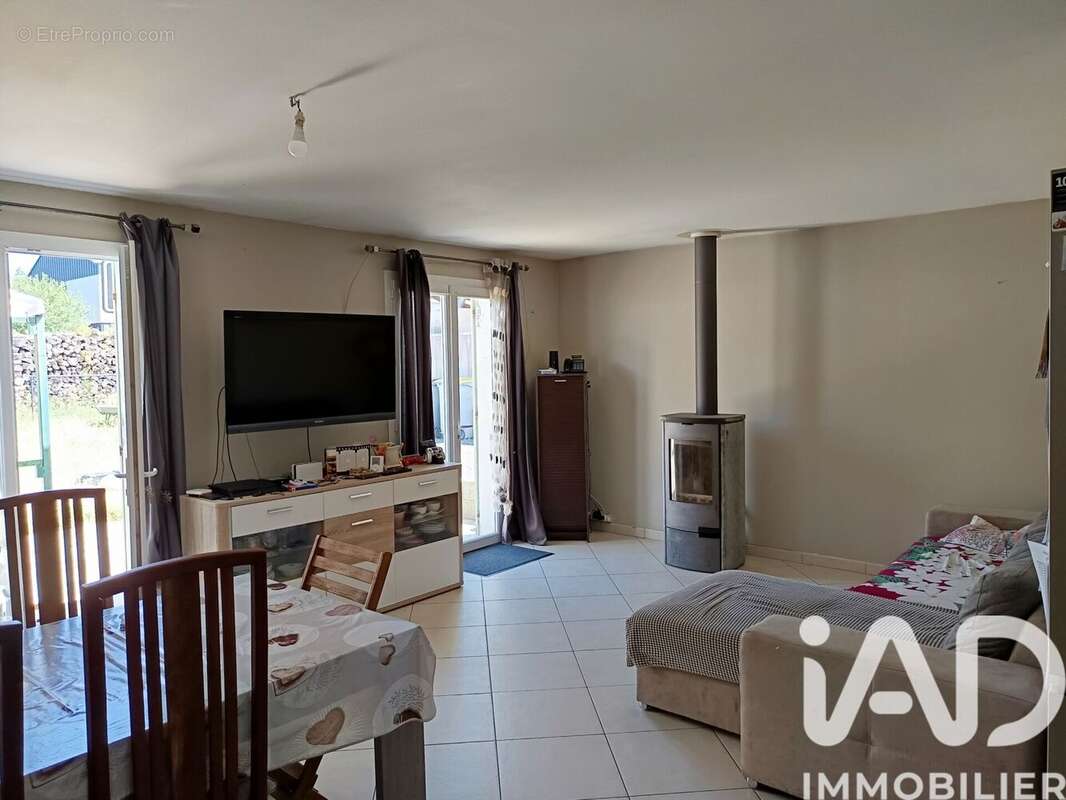 Maison 92 m² à Loudun  - photo 5
