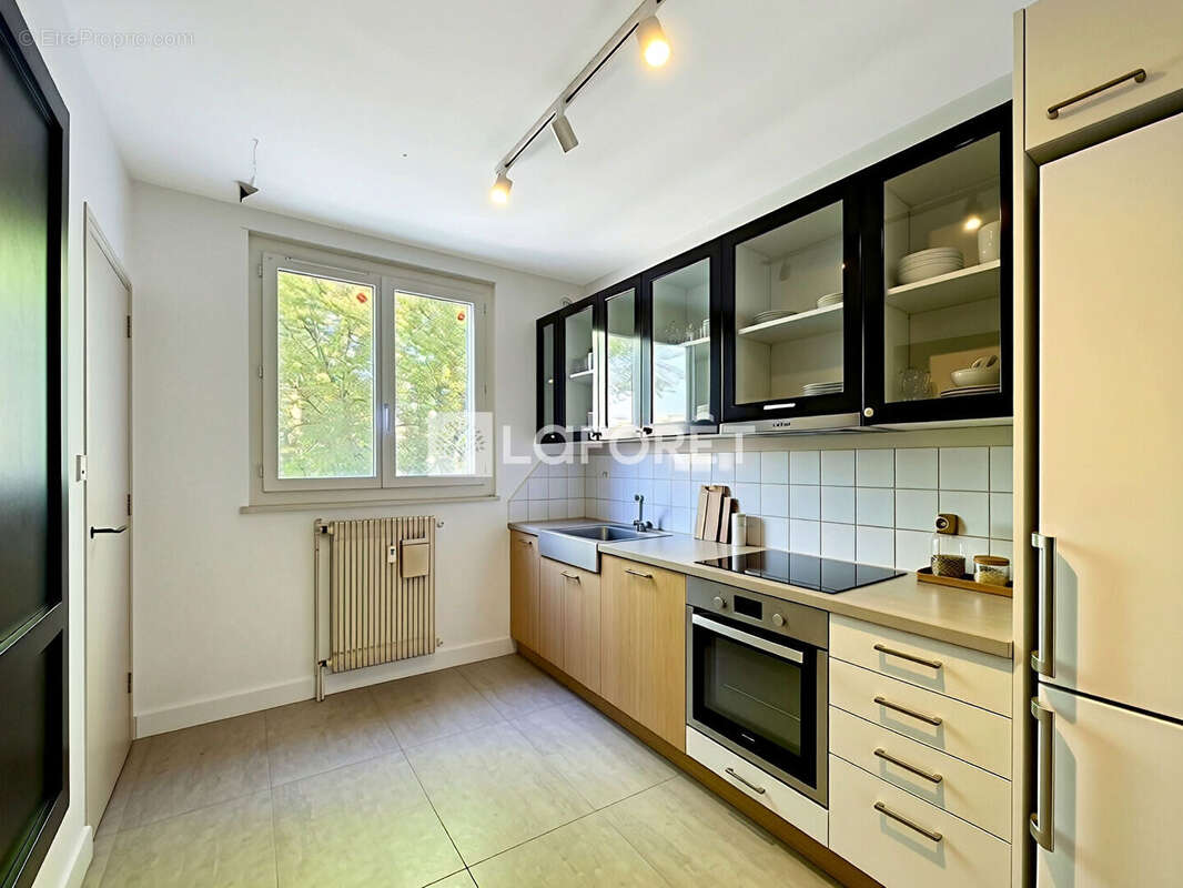 Appartement à GENAY