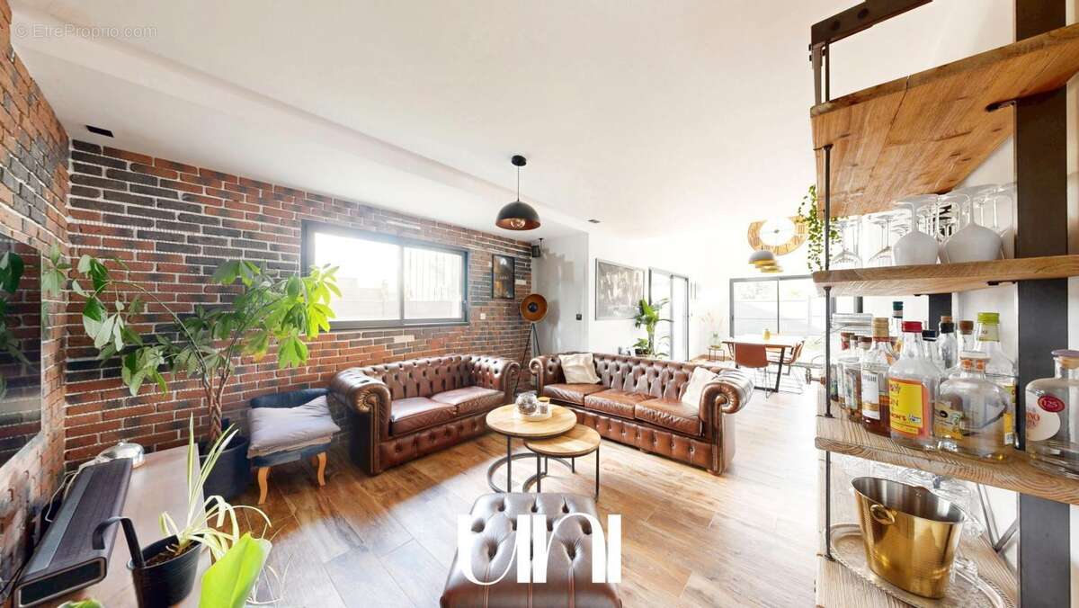 Maison à SAINT-MARTIN-DES-ENTREES