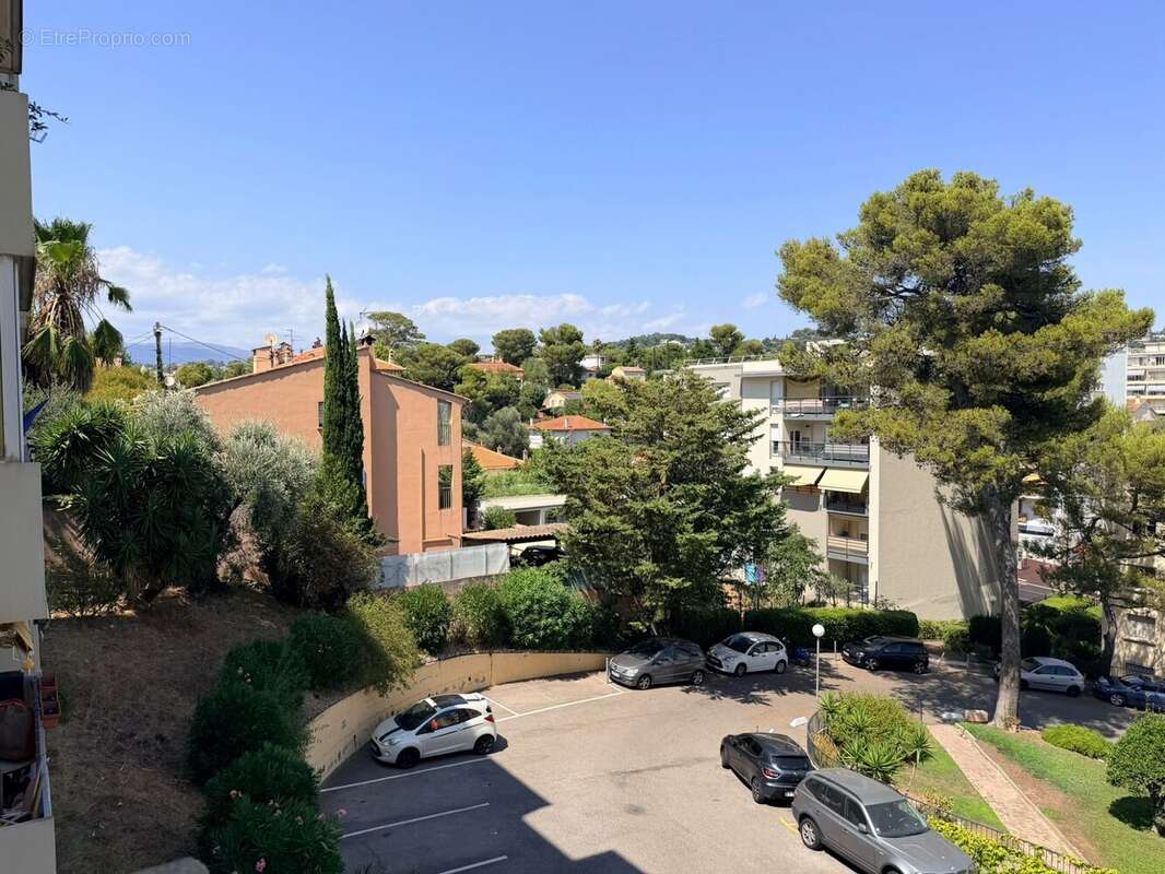 Appartement 57 m² à Le Cannet  - photo 3