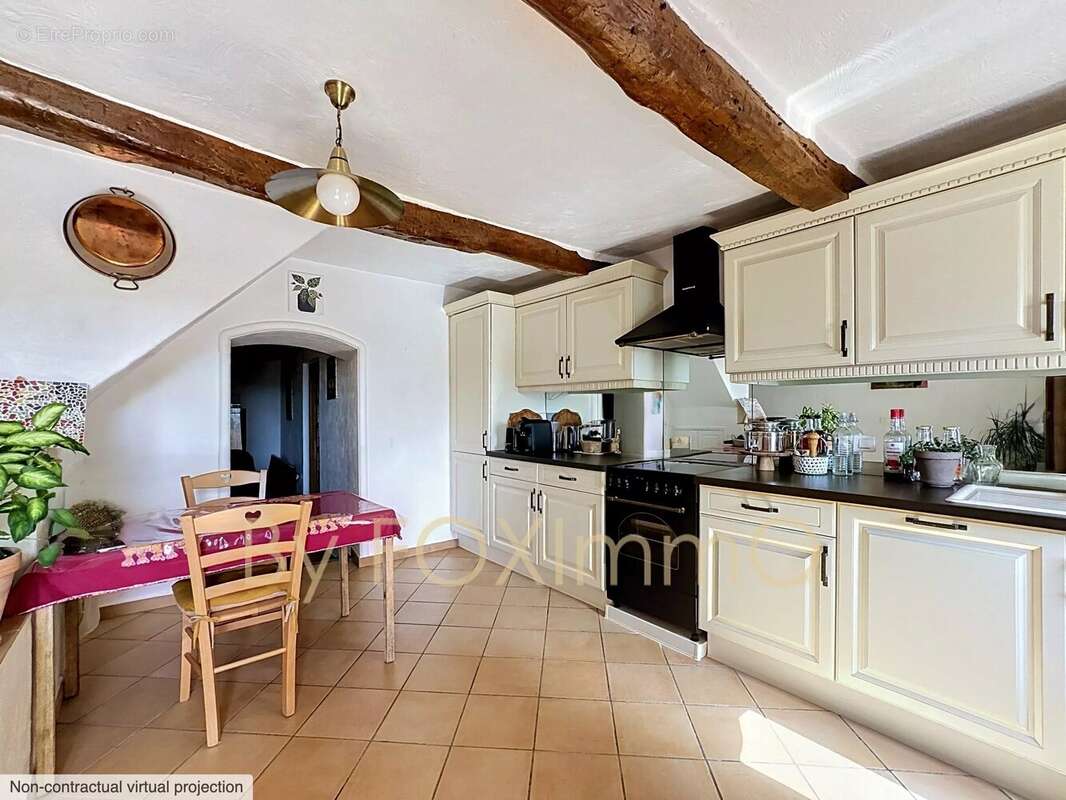 Roquefort-les-pins – maison de village au calme, terrasse, petit jardin et 2 parkings - photo 3