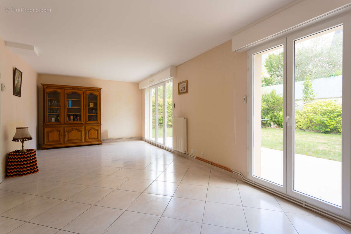 Maison à SARTROUVILLE