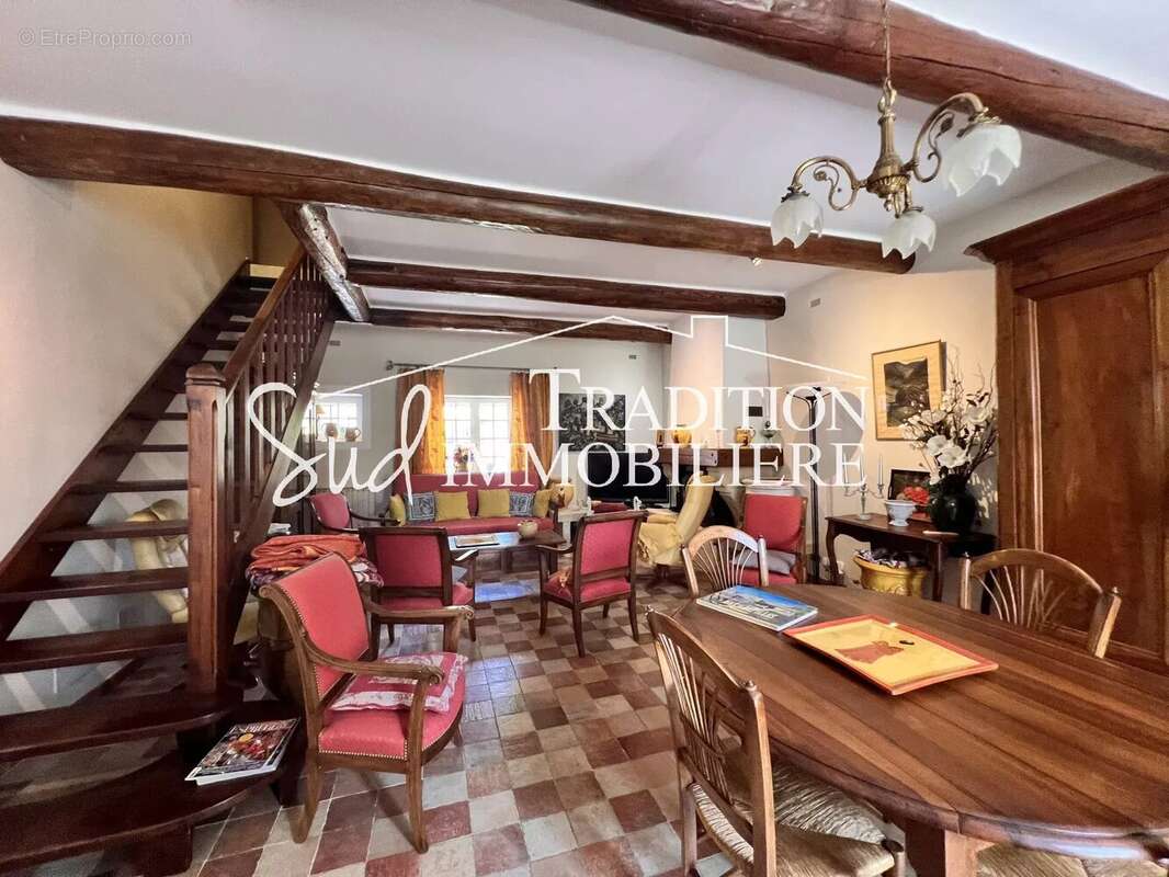 Maison à SAINT-ETIENNE-DU-GRES