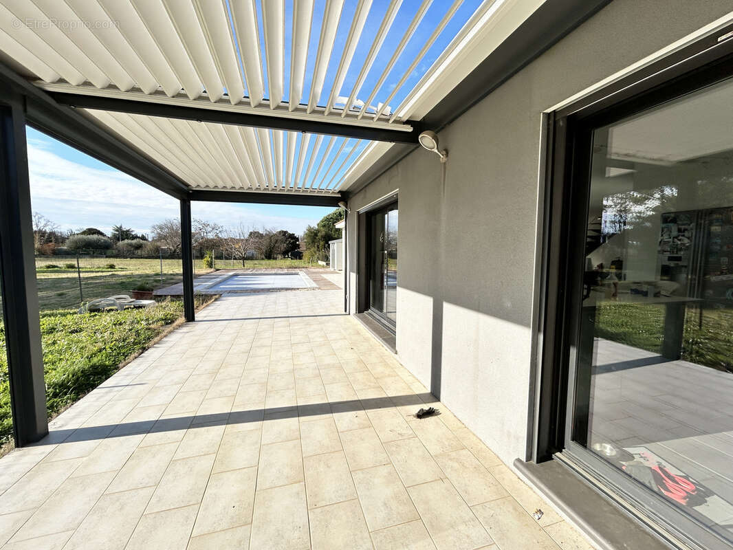 Maison à SAINT-QUENTIN-LA-POTERIE